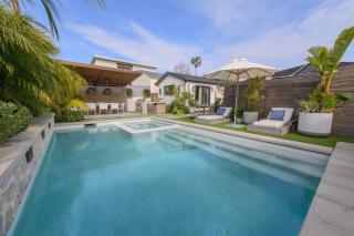 Mediterranean Hilltop Oasis Indoor and Outdoor Luxury - Los Angeles - 3