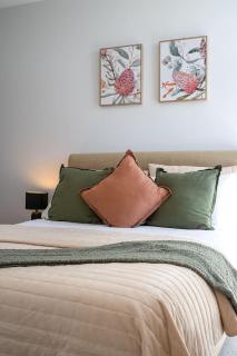 Burwood Boulevard Beauty - Burwood East - 3