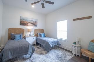 Beach Retreat at Gaston Point - Gulfport - 1