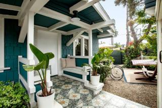 Coastal Charm Gated Venice Bungalow - Los Angeles - 9