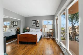 Oceanview Coastal Retreat in Redondo Beach - Redondo Beach - 8