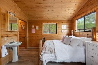 Sunrise Lodge on Lake Travis - Spicewood - 7