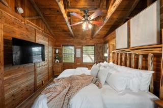 Sunrise Lodge on Lake Travis - Spicewood - 3