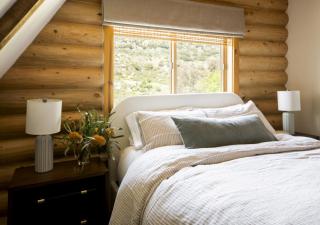 Retreat to the Rocks Historic Film And Music Getaway - Chatsworth Lake Manor - 8