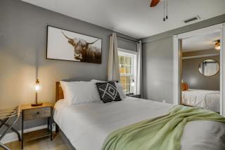 4BR Family Getaway Game Room 2mi to Wabaso Beach - Sebastian - 5