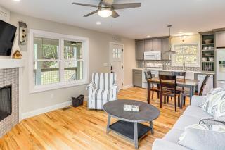 Farm On-Site Mtn-View Cottage in Hendersonville! - Hendersonville - 5