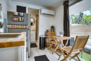 Luxury Tiny Container Home 2mi to Beach Private - Sebastian - 9