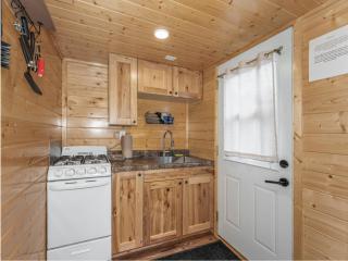 Phelps Hillside Resort Cabin 2 - Phelps - 6