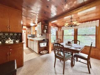 Homestead Ranch near Yosemite with Horses and Chickens - Midpines - 6