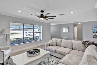 Lighthouse Point Oasis w Pool and Hot Tub Near Beach - 5