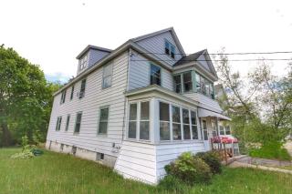 Cozy two bedroom home close to everything - 2