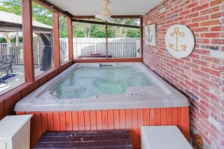 Upgraded Lux Retreat in Coconut Creek with Pool and Hot Tub - Coconut Creek - 8