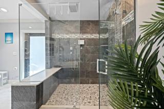 The Creek Resort - Revamped Chic 4BR Haven with Massive Pool, Hot Tub, and Outdoor Space - Coconut Creek - 2