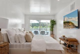 Magnificent Tennis & Pool home in East Hampton - East Hampton - 3