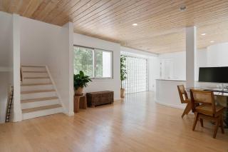 Magnificent Tennis & Pool home in East Hampton - East Hampton - 2