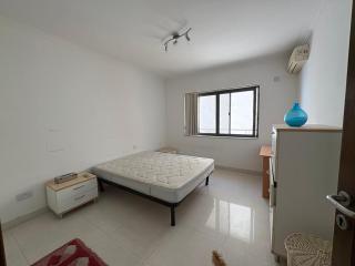 Spacious 3 Bedroom Apartment with Garden View in Paceville - St Julian's - 2