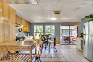 2 Mi to Manatees Homosassa Home with Lanai! - Homosassa - 4