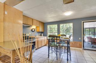 2 Mi to Manatees Homosassa Home with Lanai! - Homosassa - 3