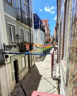 Lisbon Charming Santos Apartment w/ Patio - Lisboa - 4