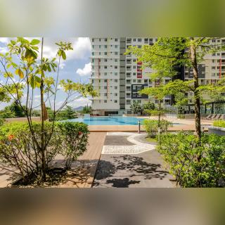 Elegant Pool View Condo With Family Comfort and Full Amenities - Petaling Jaya - 8