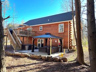 NEW Construction - 7 Bedroom Log Cabin - Blakeslee - 0