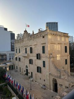 Spacious 3 Bedroom Apartment with Garden View in Paceville - 8