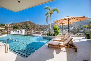 Artful 1BR in Romantic Zone, Pool, Bar and Hot Tub - Puerto Vallarta - 0
