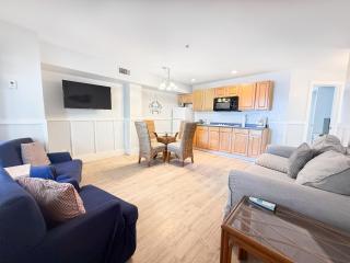 Lighthouse Resort: Inn & Suites - 5