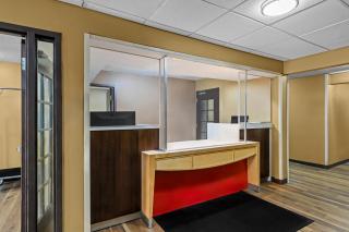 Suburban Studios Charlotte - Executive Park - Charlotte - 2