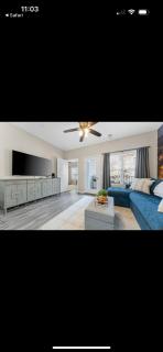 Gorgeous 4 Bedroom Condo Next to Pool - Branson - 5