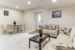 12 Mi to Hospitals Modern Apartment in Aurora! - 4