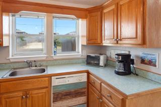 5065 Flip Flop Inn 3 Min to Beach - Kill Devil Hills - 2