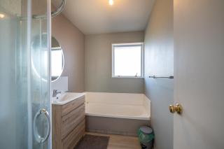 Privacy, comfort and a lot more - Christchurch - 1