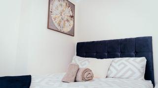 Modern, comfy 2 bedroom House in Hatfield, town centre, free parking, large garden - Hatfield - 3