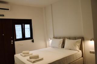 Cicones Boutique Apartments - Città di Skiathos - 4