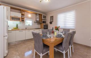 Cozy Home In Biograd Na Moru - Biograd na Moru - 6