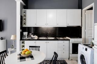 Cozy 2 Bedrooms Apartment on the Hill w/Netflix - Karousádes - 0