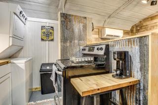 Peaceful Cabin Retreat Near Prairie Band Casino - 2