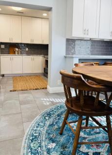 3BR Oasis DT ORL, Full Kitchen & Fenced Yard! - Orlando - 3