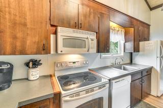 Newcomb Retreat with Mountain Views and Fire Pit! - Newcomb - 3