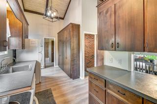 Newcomb Retreat with Mountain Views and Fire Pit! - Newcomb - 2