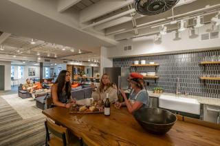 Skyline Suite with Penthouse & Rooftop Deck 6BR by Maddox Hotel - Nashville - 2