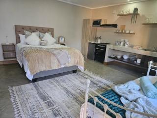 The Central Suite - Vosburg - 9