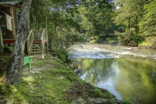 A Little Bit of Heaven Swim in the creek soak in the hot tub and relax in comfort - Copperhill - 8