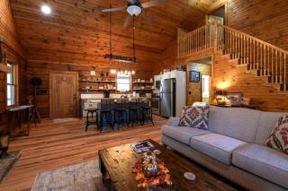 Deer Haven by AvantStay Cabin w Pond Waterfall - Saluda - 8