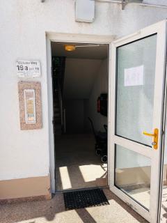 Monteurzimmer Leo 5 - - 1