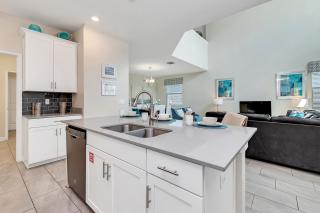 Last Minute Disney Getaway! Private Pool, Hot Tub & Games Room. Book Now! #39386 - Davenport - 4