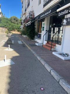 Palm Beach Apartment in La Duquesa - 6