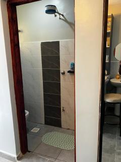 Favour cozy stay - 5