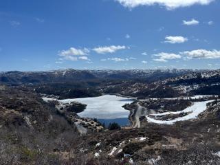Family-Friendly Mountain Holiday Home with Lakeviews, Close to Beach - Tjørhom - 2